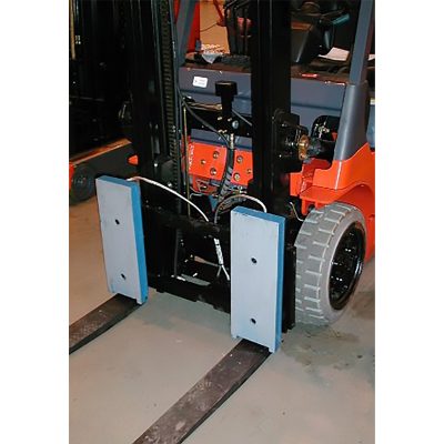 Forklift stabilising magnets