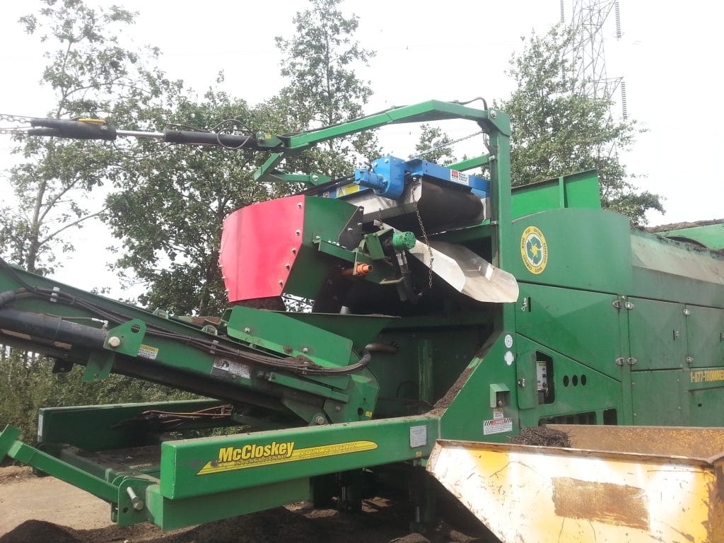 wood recycling machinery