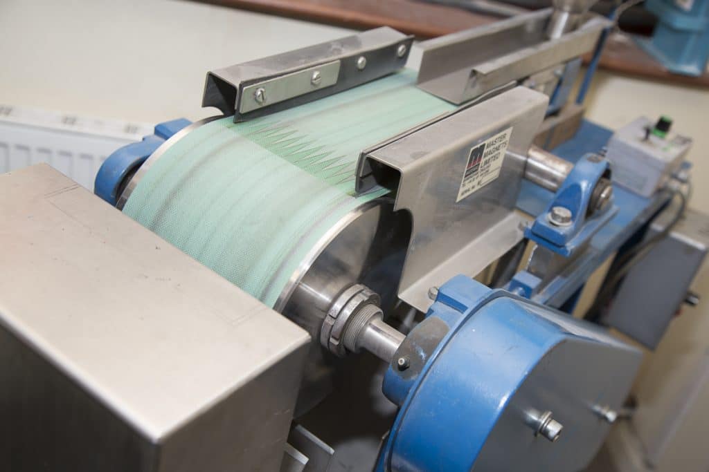 magnetic conveyor pulleys