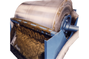 Wet drum magnetic separators